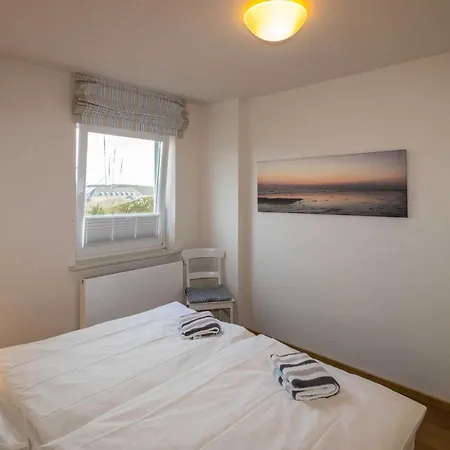 Haus Atair, Strandgut *